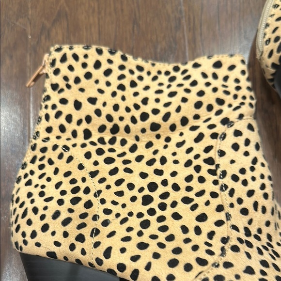 Leopard Print Ankle Boots- size 9 - Picture 5 of 8